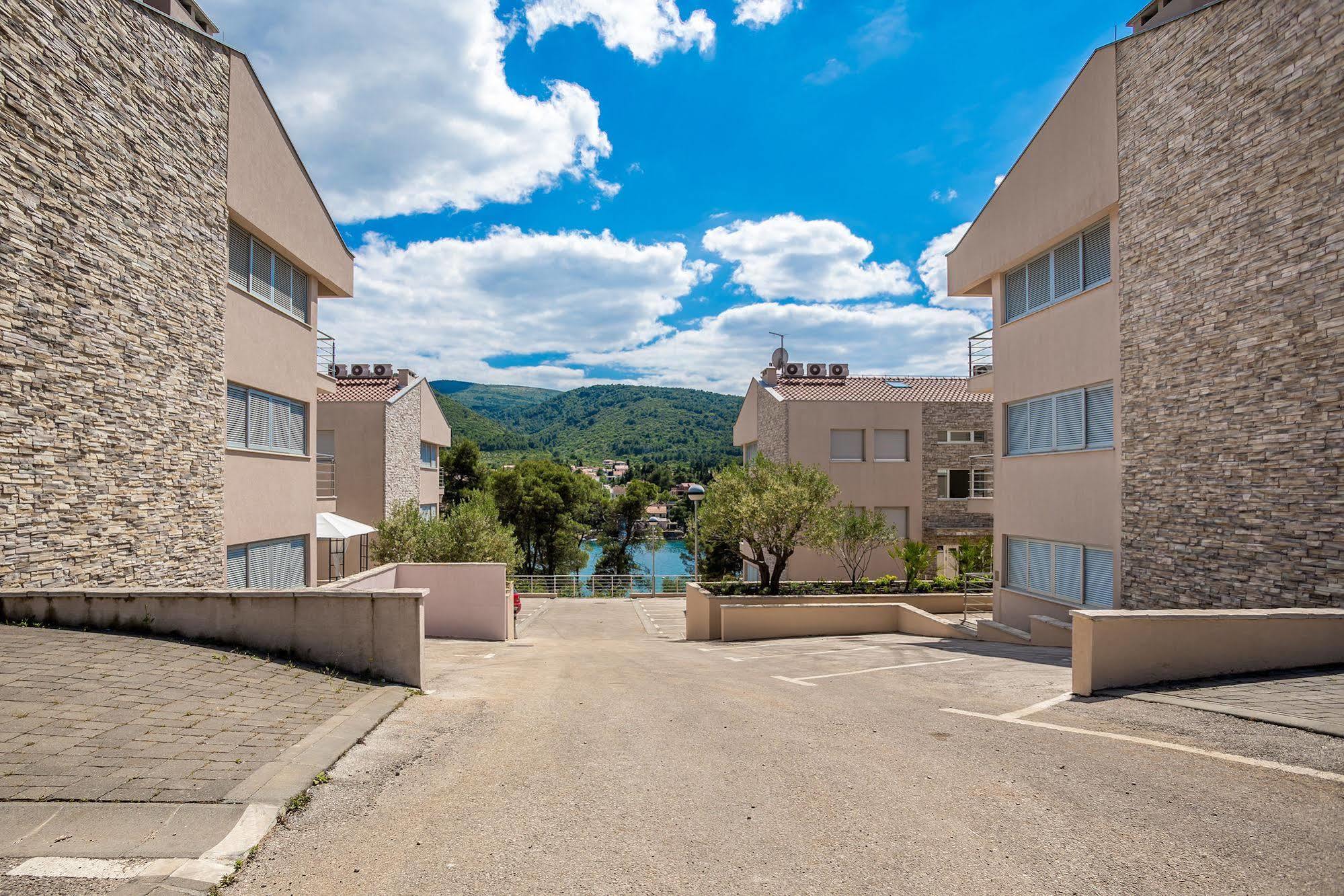 Madrugada Apartments Stari Grad  Exterior photo