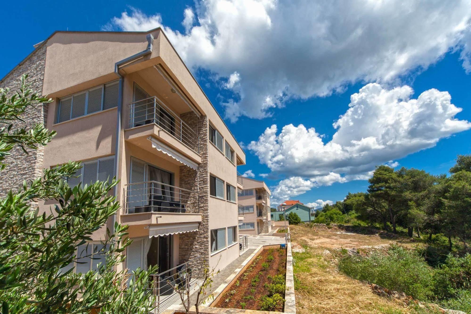 Madrugada Apartments Stari Grad  Exterior photo